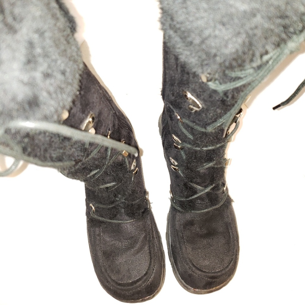 Women's winter boots 7M